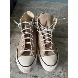 Converse Tan Neutral High Tops with stretchy Laces women’s 8 RARE COLOR
